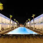 White Dreams 4*