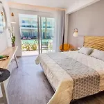 White Dreams 4*