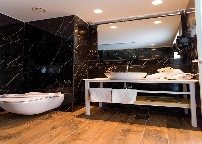 White Dreams Φαληράκι