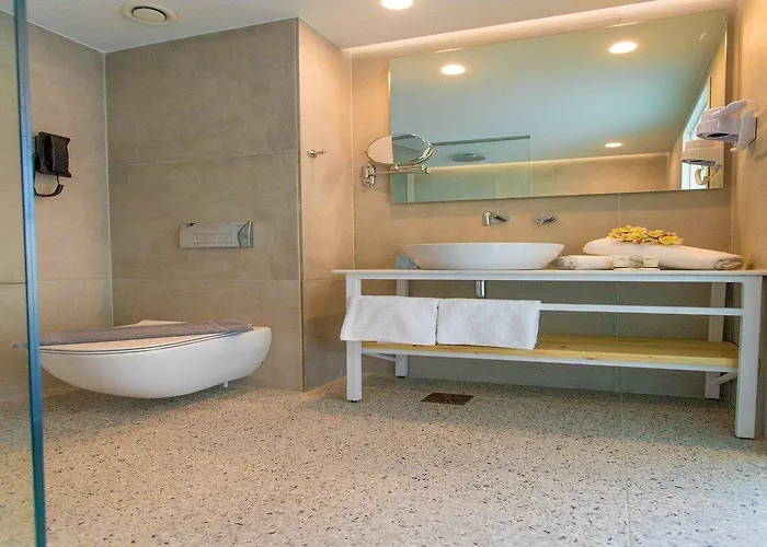 Hotel White Dreams 4*