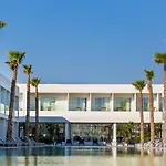 White Dreams Hotel