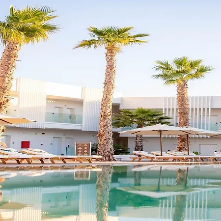 Hotel White Dreams 4*