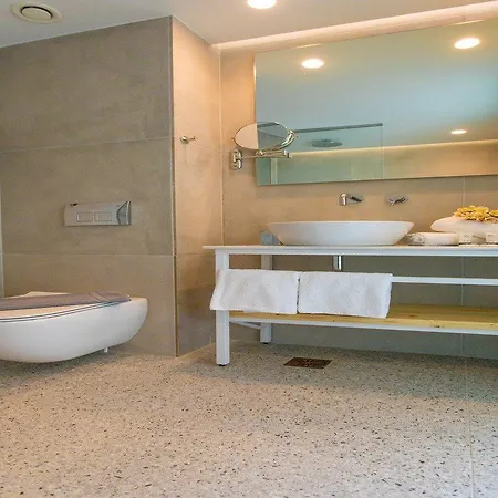 Hotel White Dreams 4*