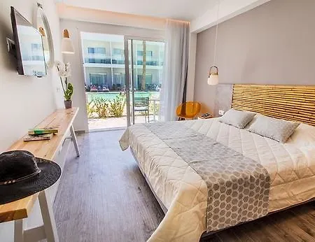 White Dreams 4*