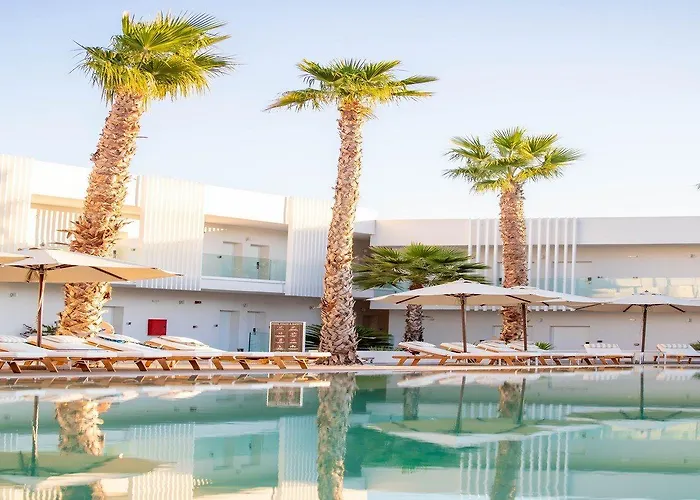 Hotel White Dreams 4*